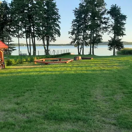 Nad Jeziorem Chalet *