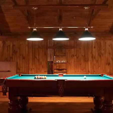 Nad Jeziorem Chalet *