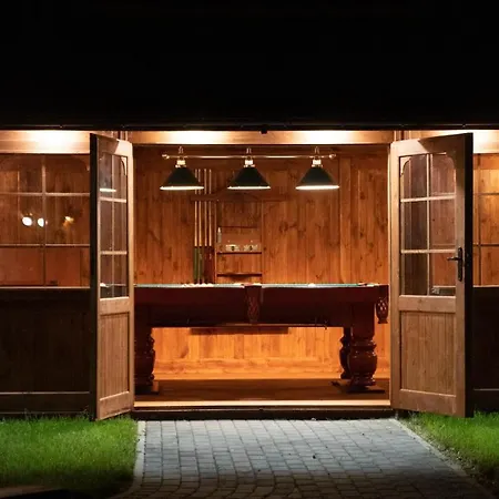 Nad Jeziorem Chalet *